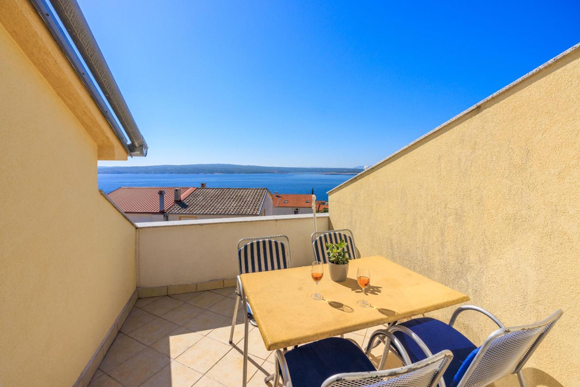 Apartments Petak Dramalj Kültér fotó