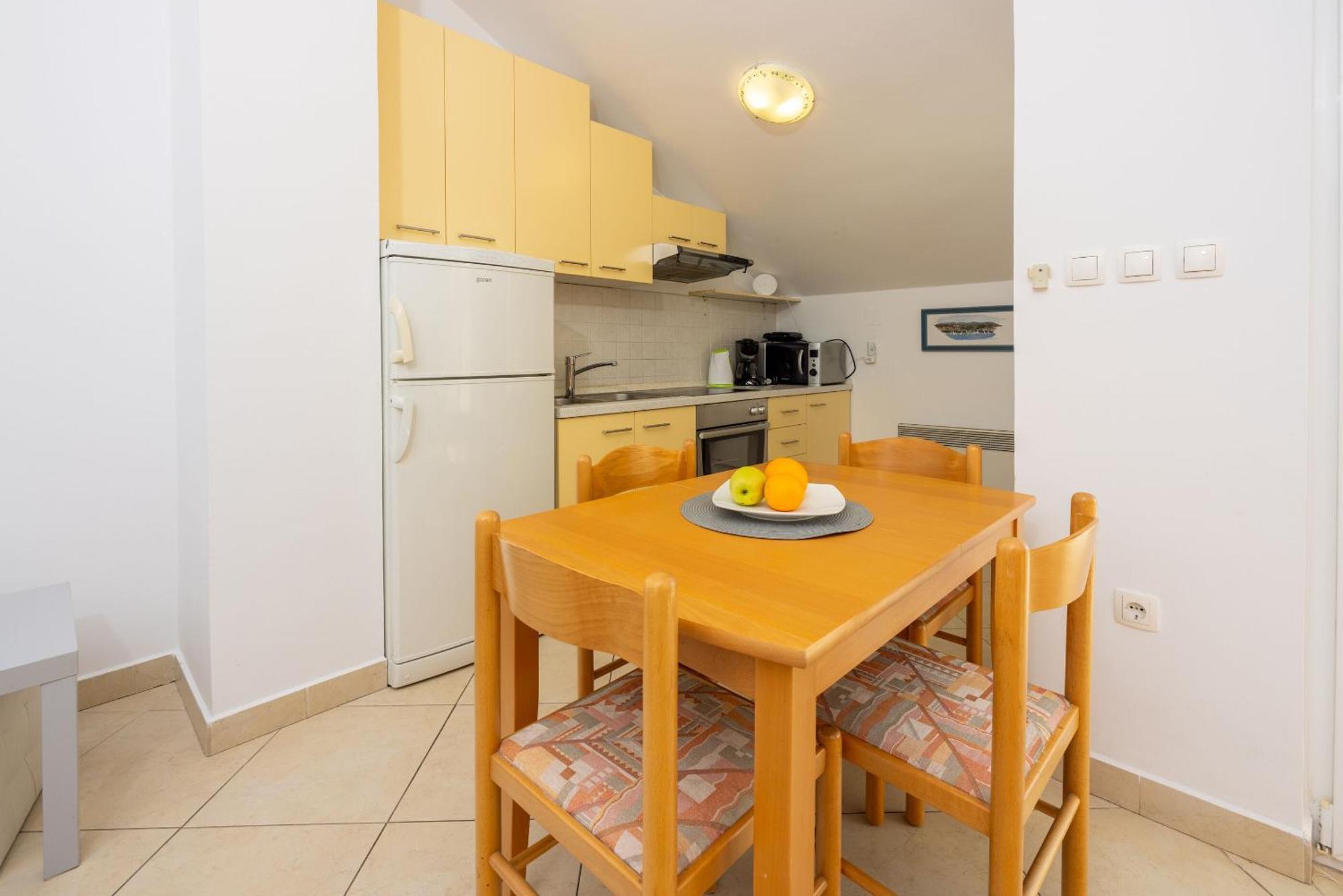 Apartments Petak Dramalj Kültér fotó